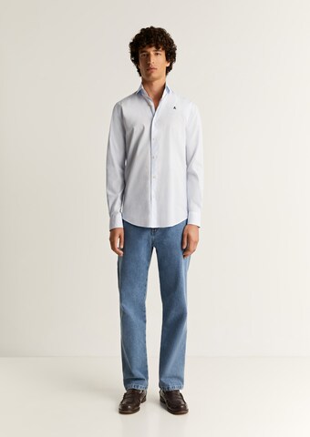 Coupe regular Chemise Scalpers en bleu : devant