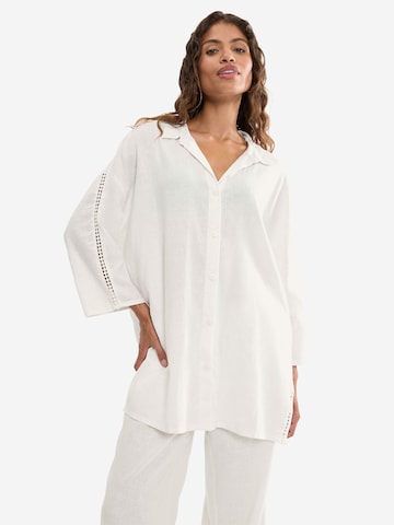 TRIUMPH Blouse in White: front