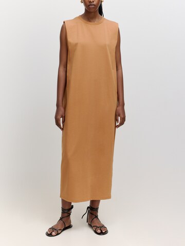 EDITED Dress 'Liadann' in Brown: front