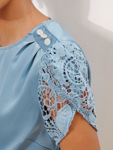 Lipsy Bluse in Blau