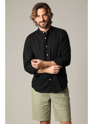 Chemise 'Smithy' Deeluxe en noir : devant