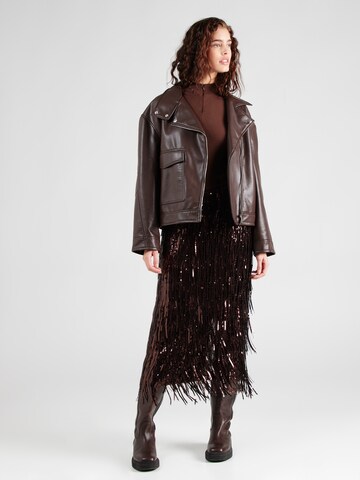 Maglietta 'PCKitte' di PIECES in marrone