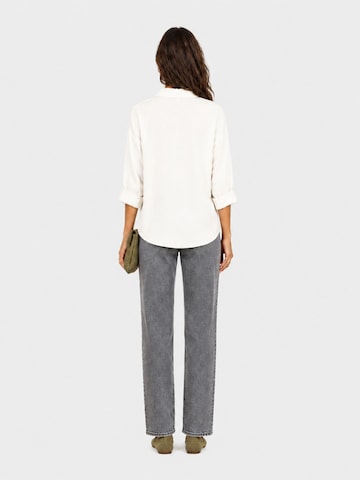 Chemisier 'Ness' WEARABLE STORIES en blanc