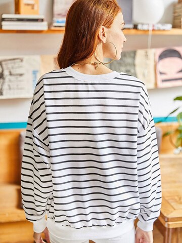 Sweat-shirt olalook en blanc