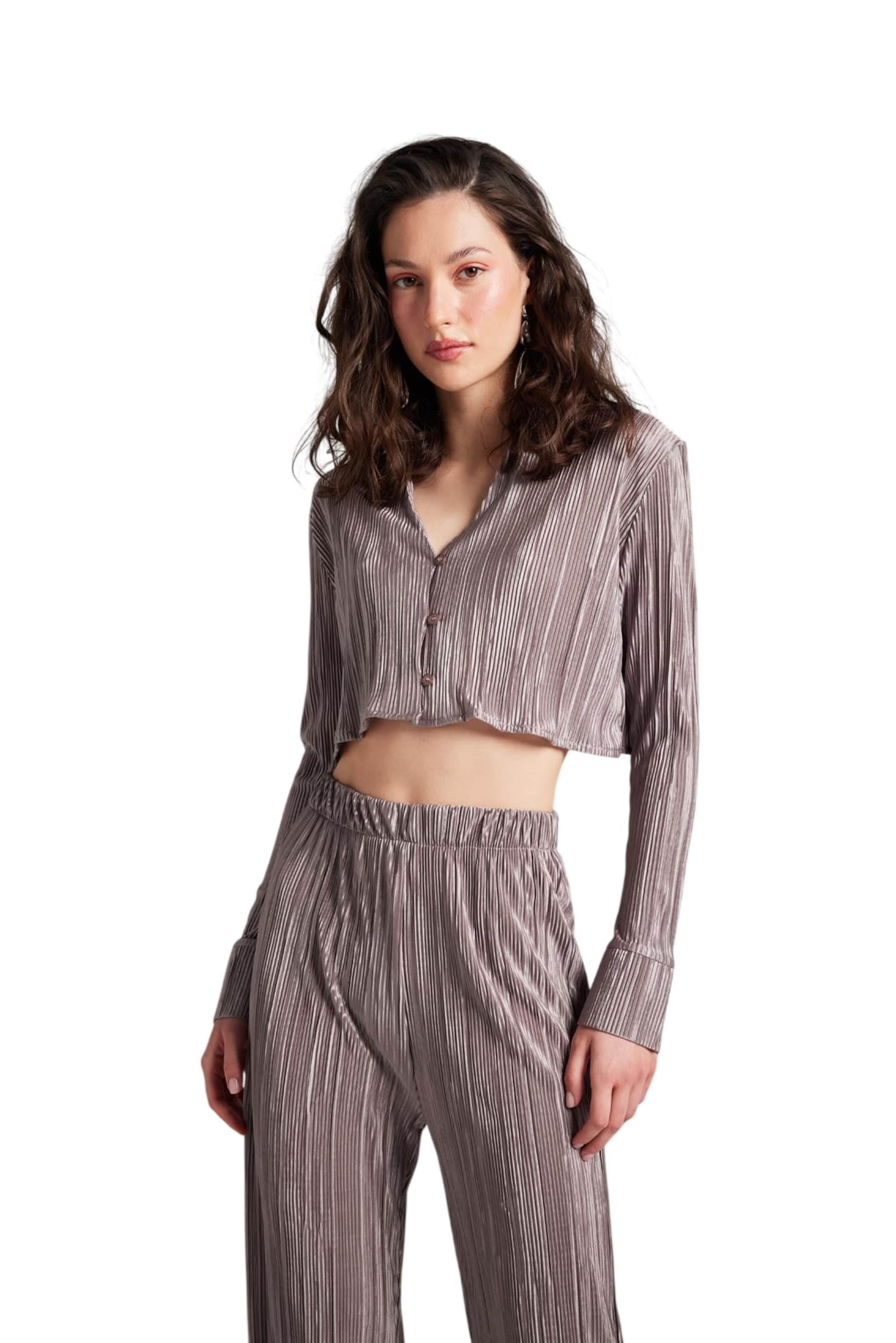 HOLLY LOLLY Blouse in Grey