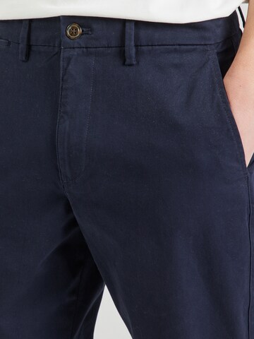 GAP Обычный Брюки-чинос 'ESSENTIAL' в Синий