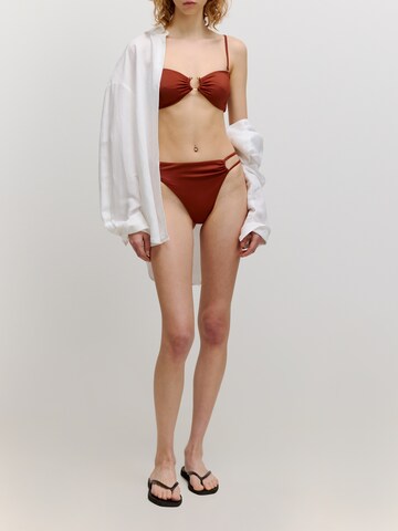 Pantaloncini per bikini 'Charline' di EDITED in rosso