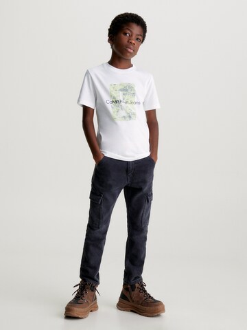 T-Shirt 'SECOND SKIN' Calvin Klein Jeans en blanc