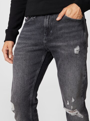 Tommy Jeans Regular Jeans 'SCANTON' in Schwarz