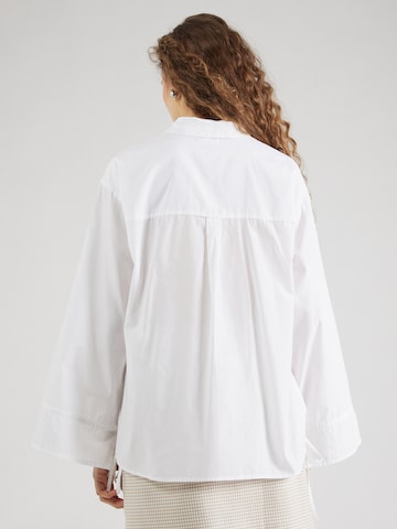PIECES Блуза 'FUBBU' в бяло