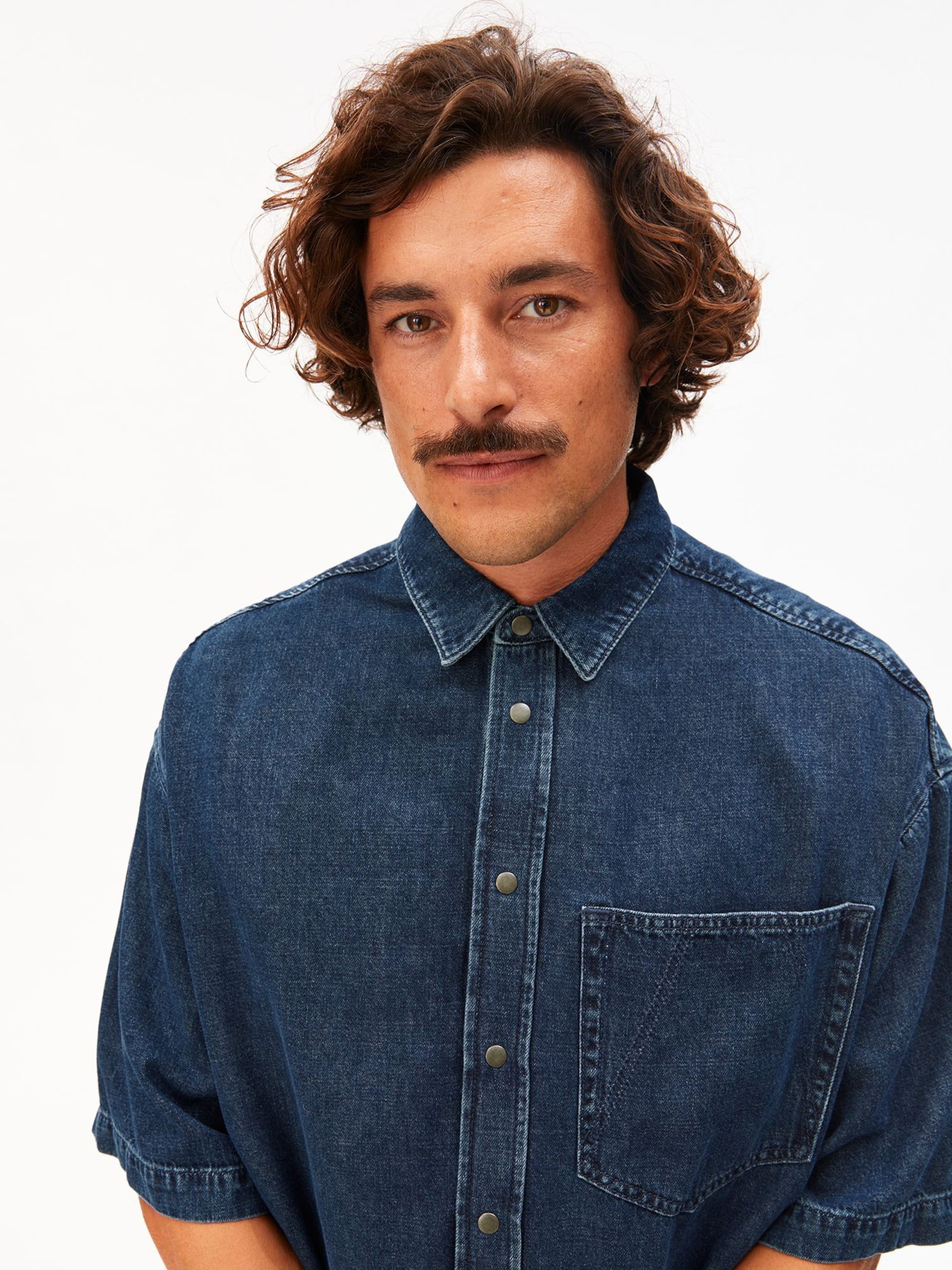 ARMEDANGELS Comfort fit Button Up Shirt in Blue