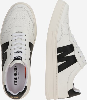 STEVE MADDEN Sneaker low 'MARKOUSE' i hvid