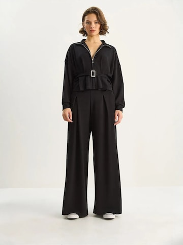 Completo pantalone di Bianco Lucci in nero