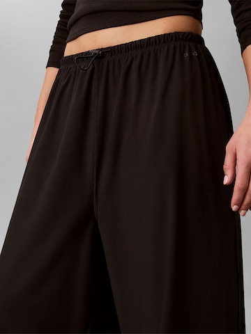 Calvin Klein Sport Loose fit Pants in Black