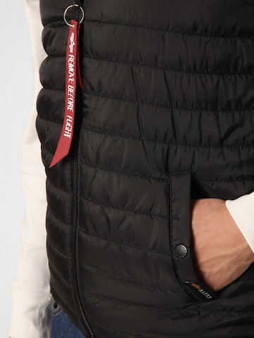 ALPHA INDUSTRIES Преходно яке в черно