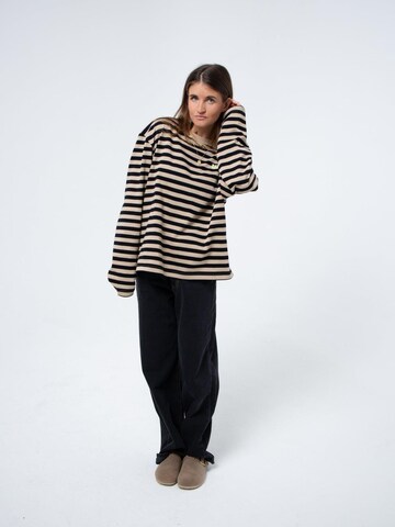BAYSIDE BOUND Oversized shirt 'THE GOOD LIFE UNISEX LONGSLEEVE' in Beige