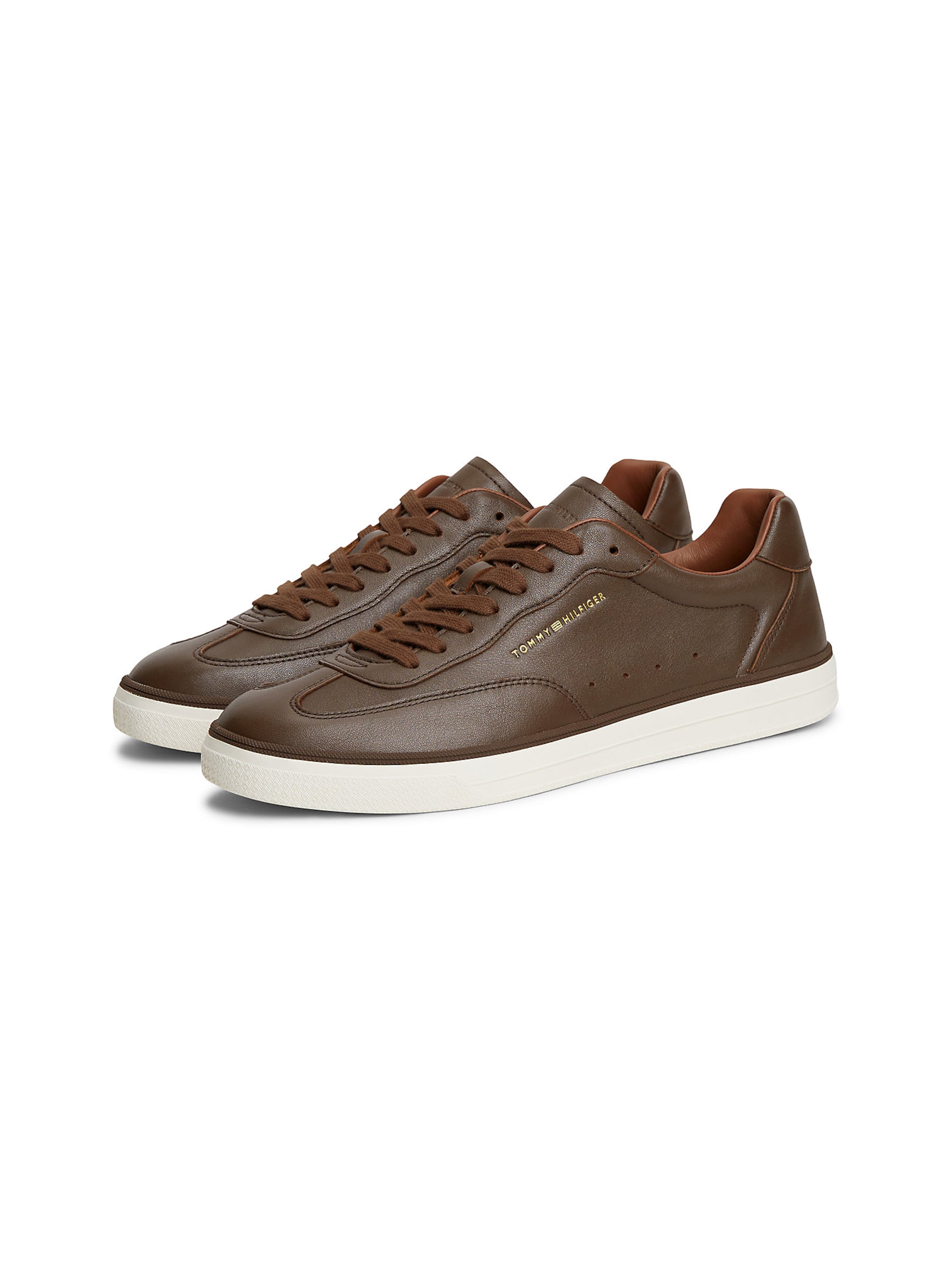 TOMMY HILFIGER Sneaker in Braun