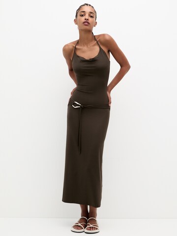 Robe Pull&Bear en marron : devant