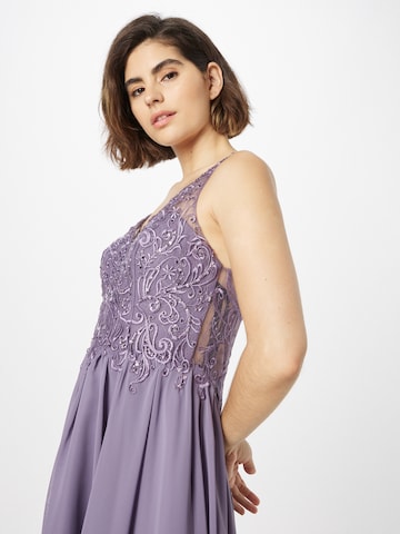 Laona Koktejlové šaty – fialová