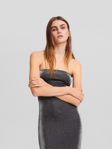 Bershka Kleid in Schwarz