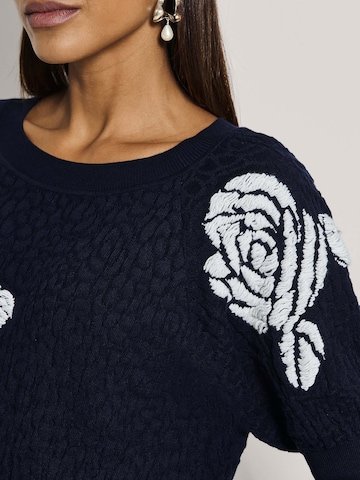 MADELEINE Pullover 'Cloqué' in Blau