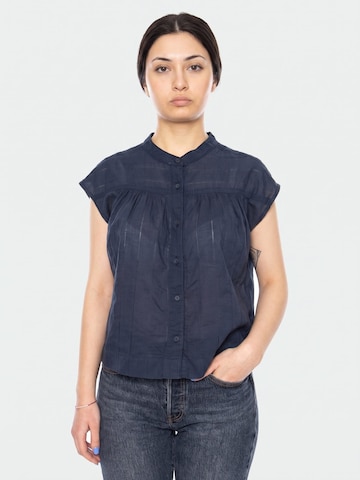 Chemisier 'DROP SHOULDER SHIRT NAVY' WRANGLER en bleu : devant