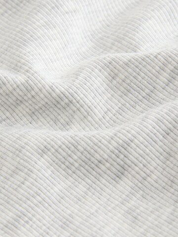 Next Toppi värissä harmaa