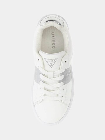 GUESS Sneakers in White