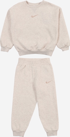 Nike Sportswear - Ropa para correr 'Essential' en beige: frente