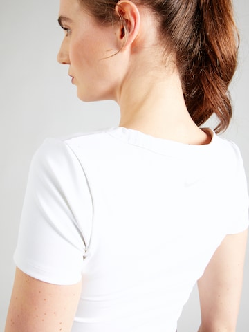 NIKE - Camiseta funcional 'ONE' en blanco