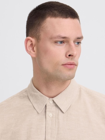 BLEND - Ajuste regular Camisa ' BHAban Slub Linen Mix ' en beige