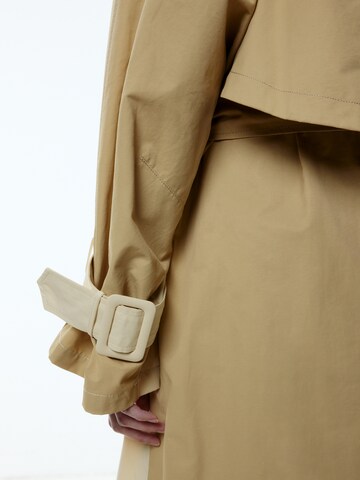 EDITED Between-Seasons Coat 'Neila' in Beige