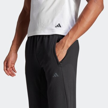 ADIDAS PERFORMANCE Tapered Sporthose 'Designed for Training' in Schwarz