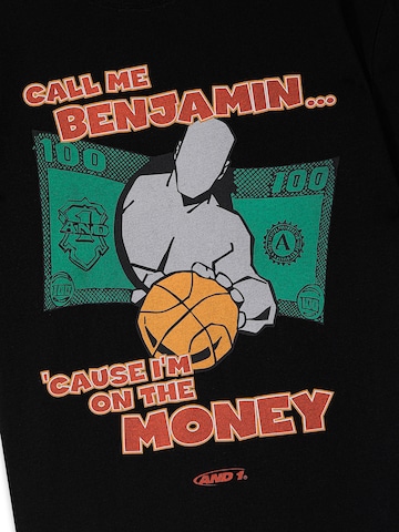 AND1 T-shirt 'Auf Dem Geld' i svart