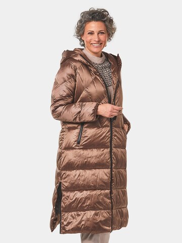 Goldner Winter Coat in Brown: front