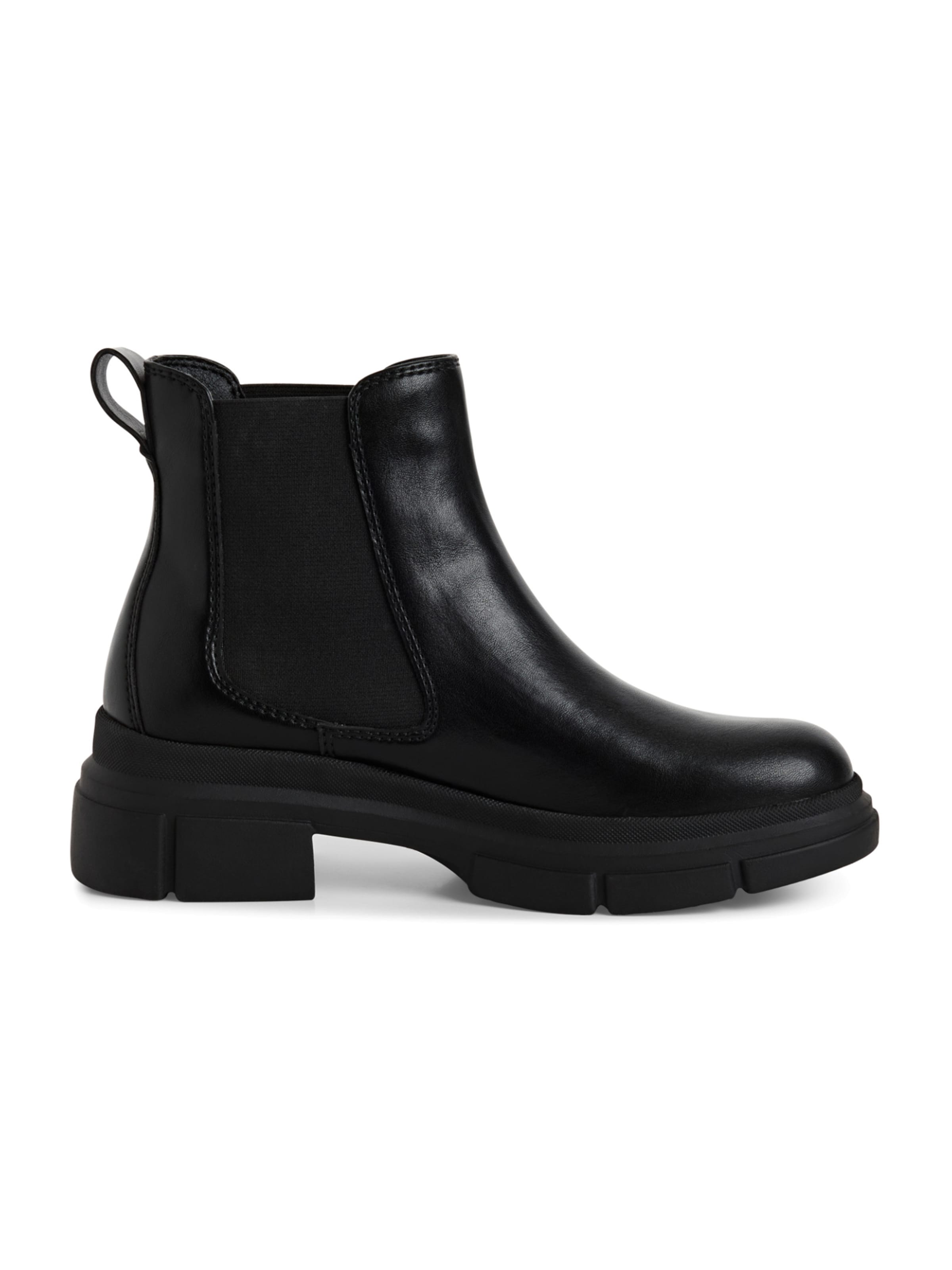 Tamaris Chelsea boots in Black