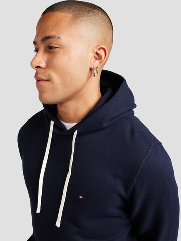 TOMMY HILFIGER Sweatshirt 'Essential' in Blue