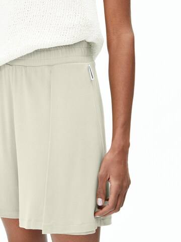 ARMEDANGELS Loose fit Trousers in Green