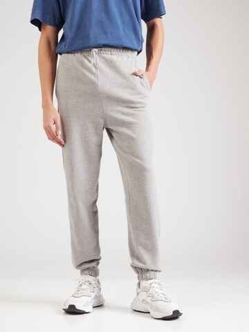 Effilé Pantalon JACK & JONES en gris : devant
