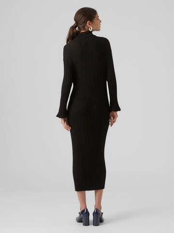 Vero Moda Petite - Vestido de punto 'WIELD' en negro