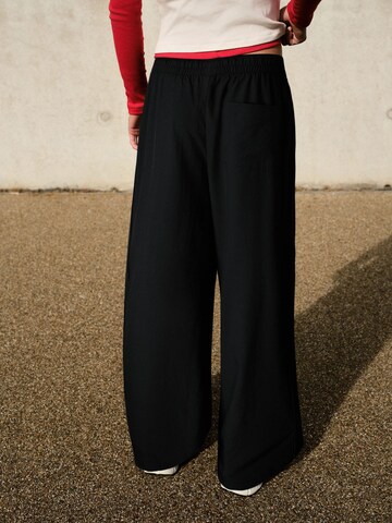 self. Wide leg Broek in Zwart