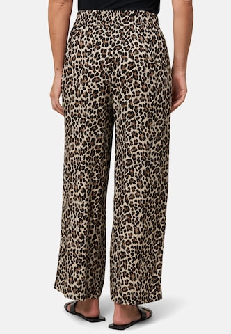 zero Loose fit Trousers in Brown