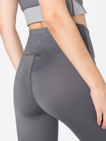 Skinny Leggings di NU-IN in grigio