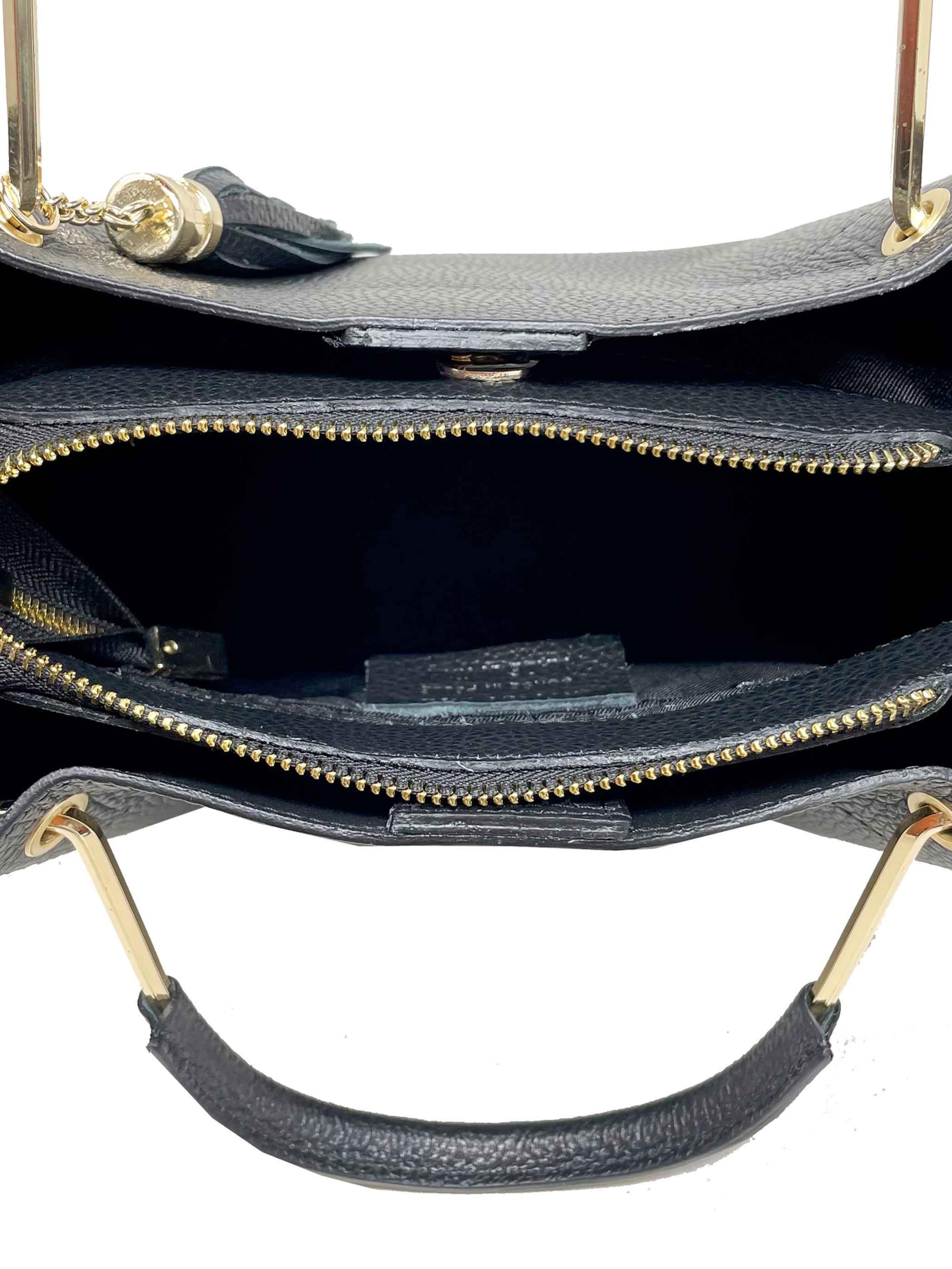 CHICCA BORSE Handbag in Black