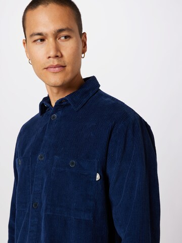 Thinking MU Regular fit Button Up Shirt in Blue