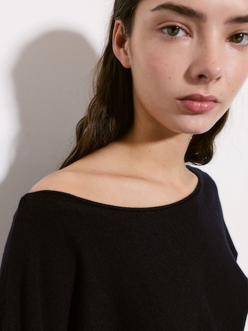 Pull&Bear Svetr – černá