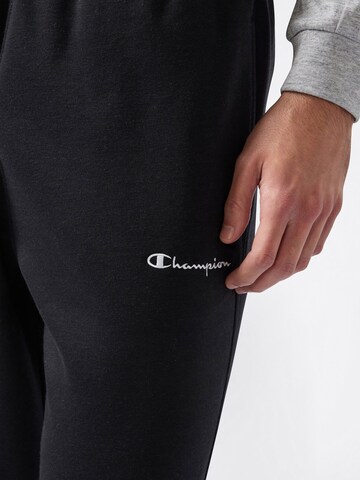 Tapered Pantaloni de la Champion Authentic Athletic Apparel pe negru