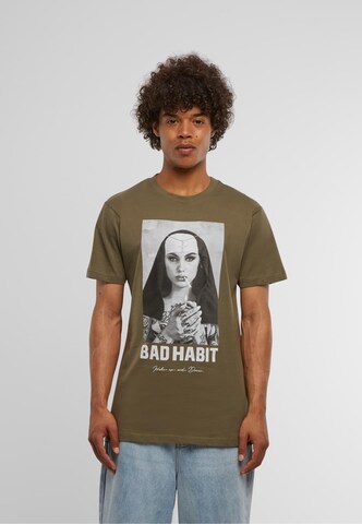 Tricou 'Bad Habit Tee' de la Mister Tee pe verde: față