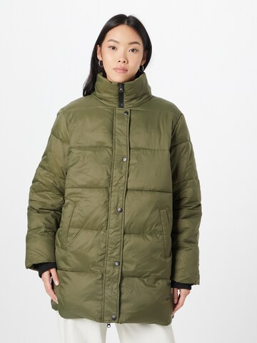 SISTERS POINT Between-Season Jacket 'DUSTY' in Green: front