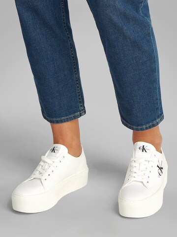 Baskets basses Calvin Klein Jeans en blanc